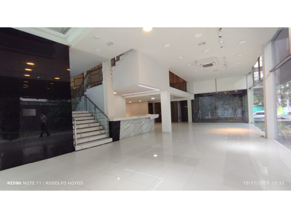 Arriendo Local En Patio Bonito