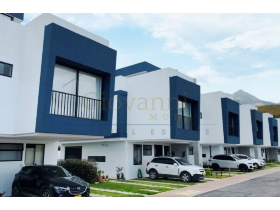 Venta, Casas en Conjunto Residencial, 3 niveles y terraza | Cota