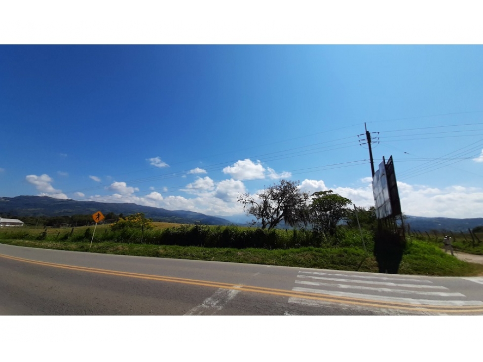 Venta de Lote 6 Hs, via principal Barbosa, Santander - 1
