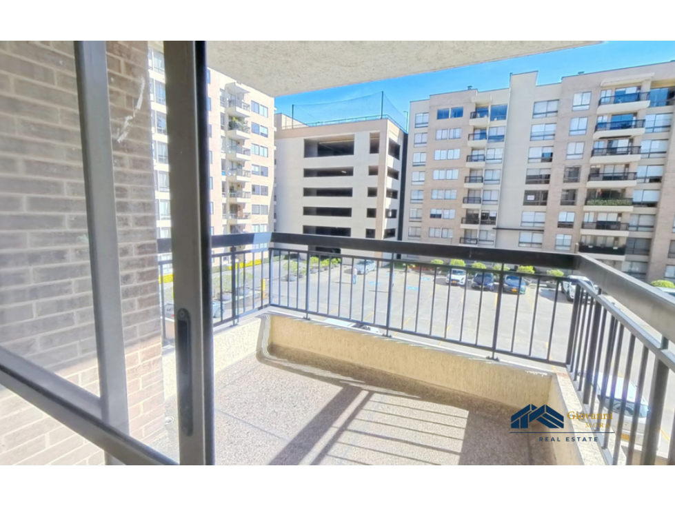 Apartamento en Venta | 81 m² | Sendero de Girasoles | 3 habitaciones — foto 4