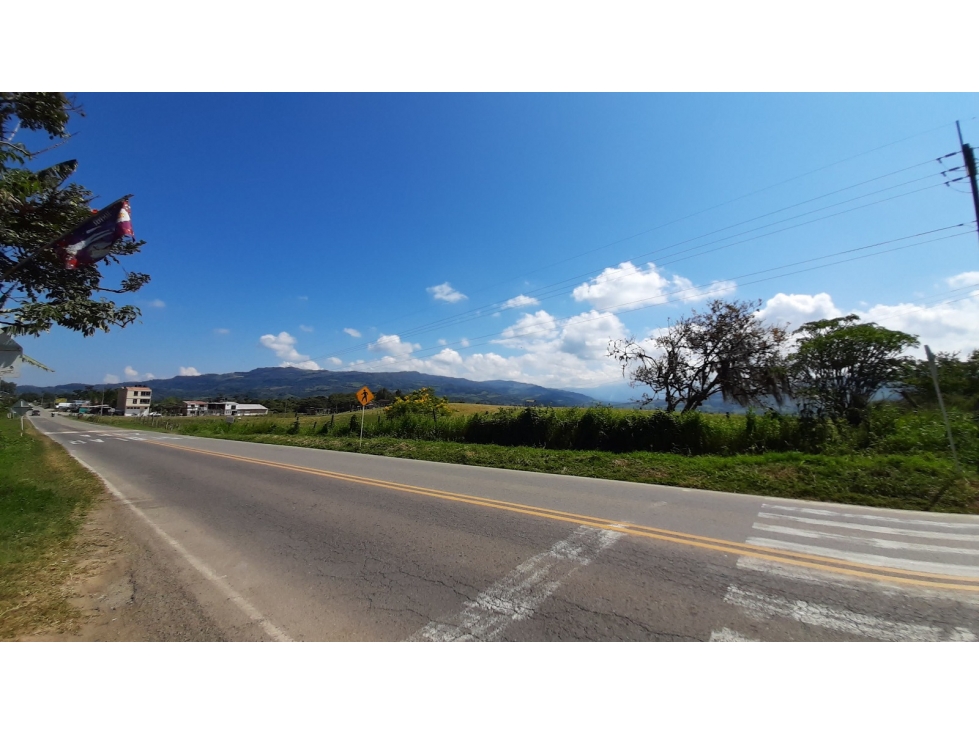 Venta de Lote sobre via principal Barbosa, Santander - 3