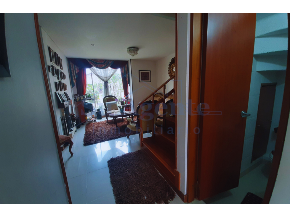 Venta, Casa 3 niveles, patio y parqueadero, La Balsa, Chia — foto 2