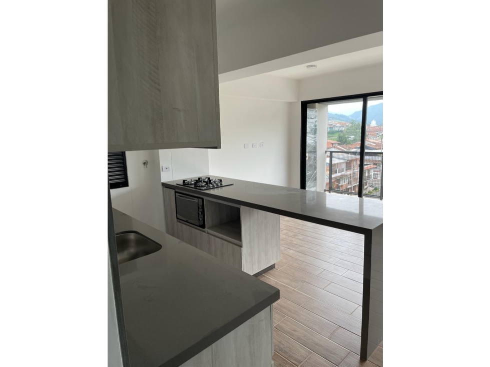 Arrendamiento de Apartamento en El Retiro - 2