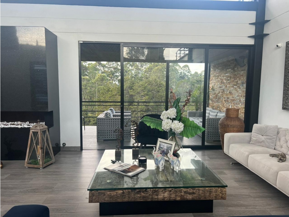 Arrendamiento de casa amoblada con zona verde - Llanogrande - 3