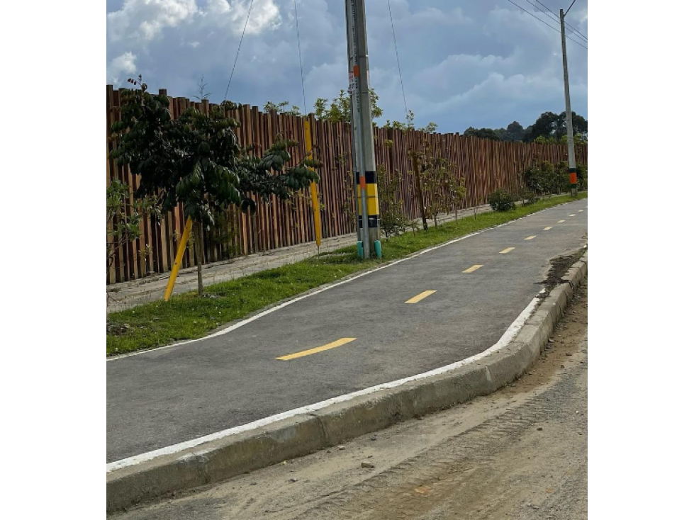 Venta de Lote en Alto Las Palmas - sector la Acuarela — foto 4