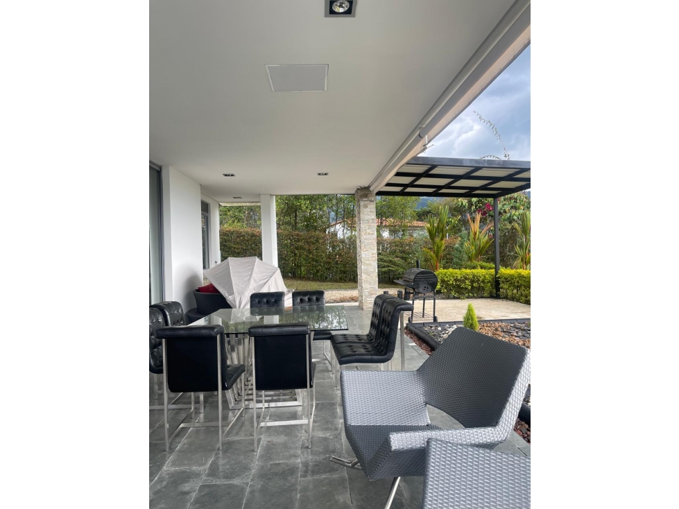 Casa en Arriendo y Venta en el Sector de La Loma del Escobero — foto 4