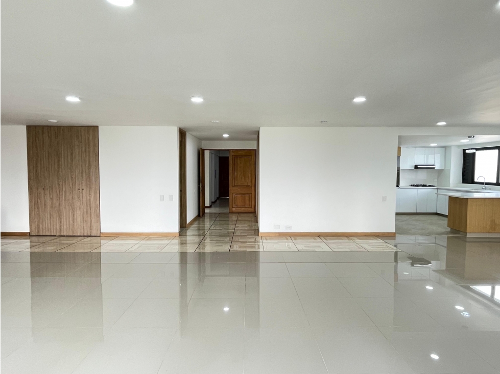 Apartamento en Arriendo La Linde Medellín — foto 2