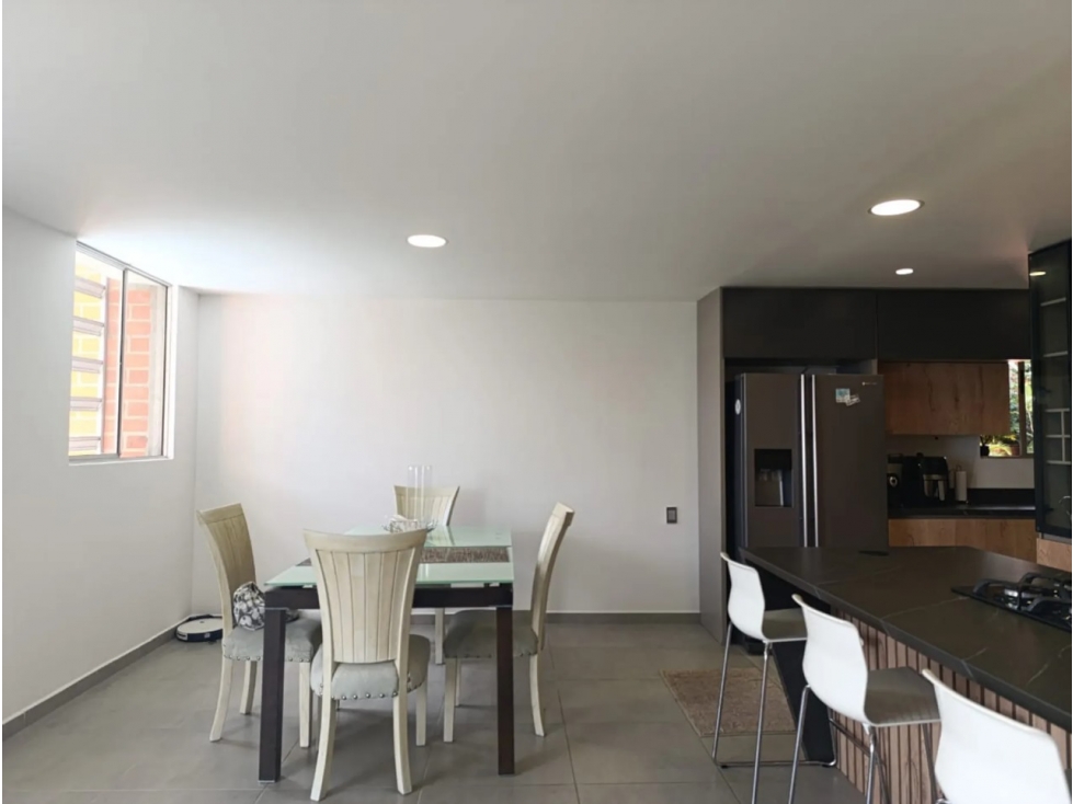 Apartamento en Arriendo y Venta El Tesoro Medellín — foto 3
