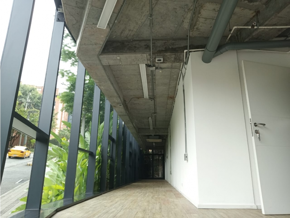 Oficina En Arriendo Sector Milla de Oro Medellín — foto 3