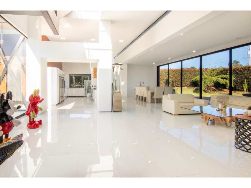 Casa en Arriendo Las Palmas Medellín — foto 2