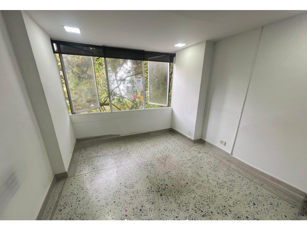 Oficina en Arriendo El Campestre Medellín — foto 2