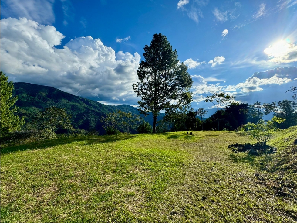Lote en Venta Loma del Escobero Envigado