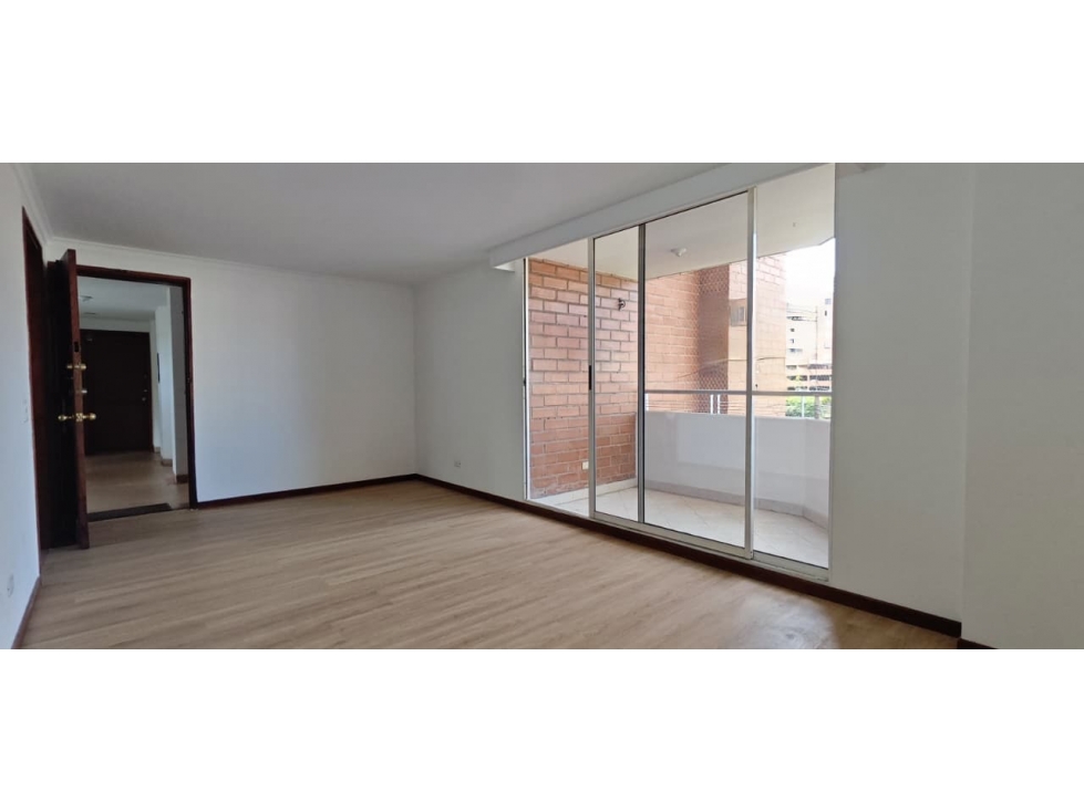 Apartamento en Arriendo Loma de San Julian Medellin