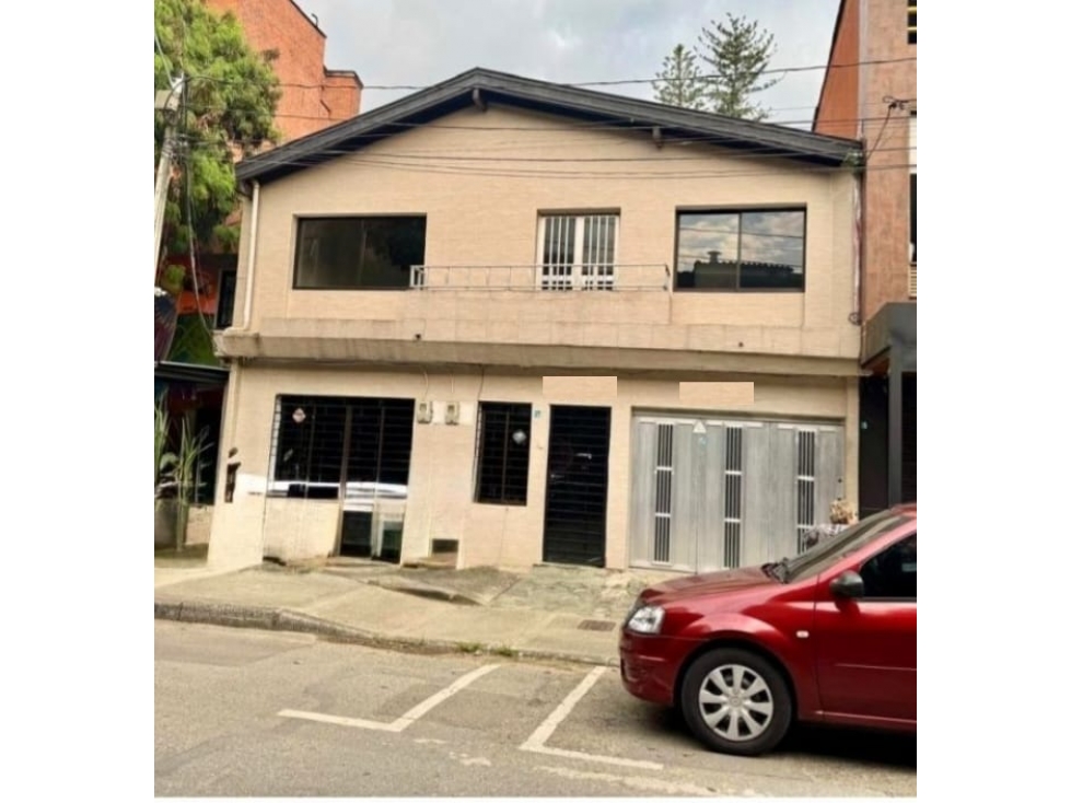 Casa Comercial Independiente en venta Manila Medellín