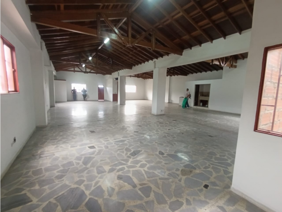 Bodega en Arriendo Sector Caribe