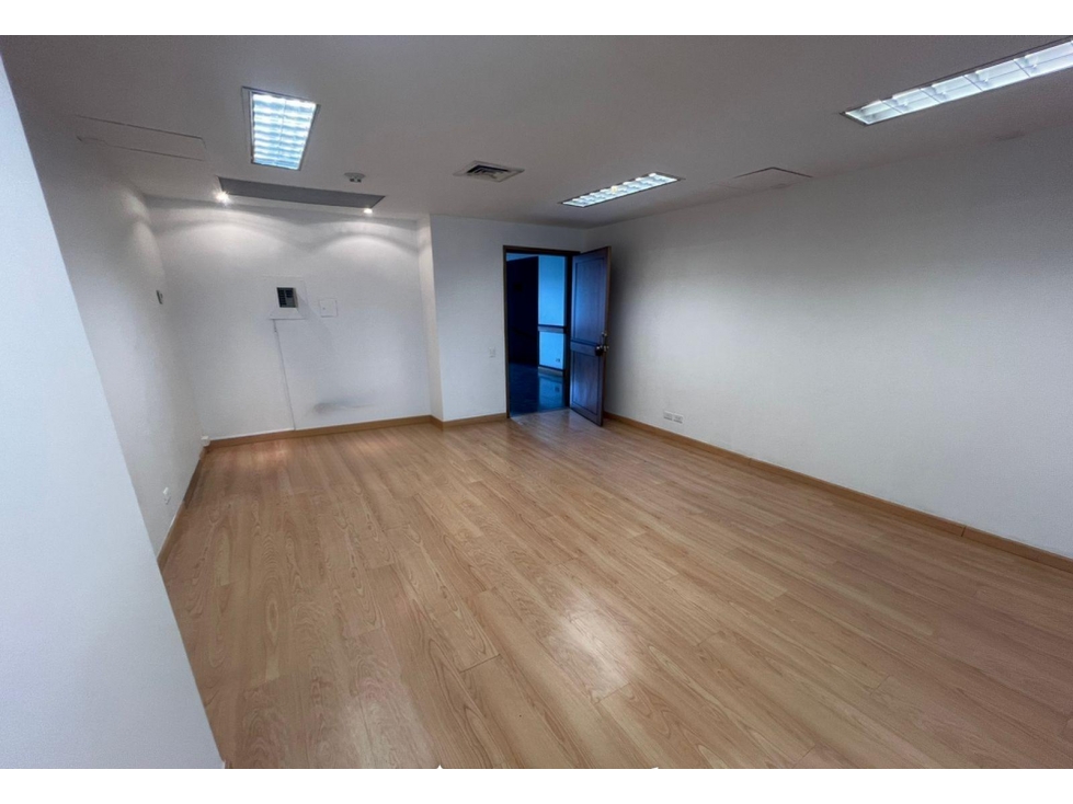 Oficina en Arriendo Los Balsos Medellin