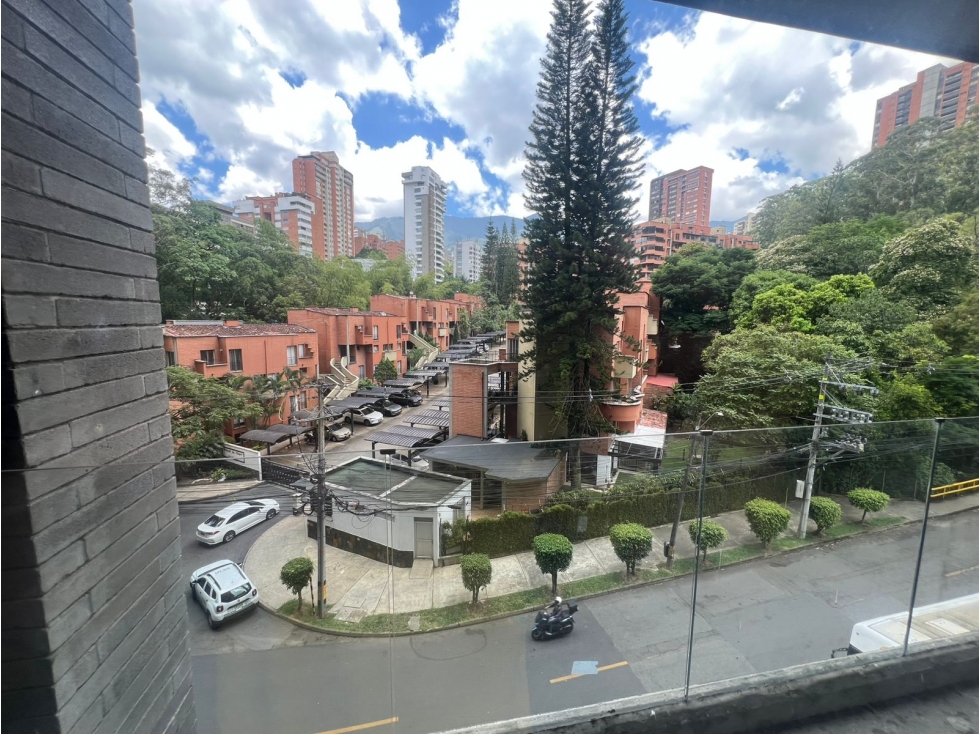 Oficina En Arriendo Sector Milla de Oro Medellín