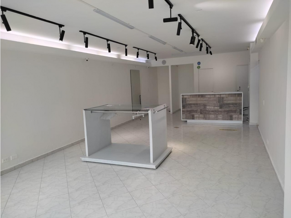 Local En Venta Sector Las Chimeneas