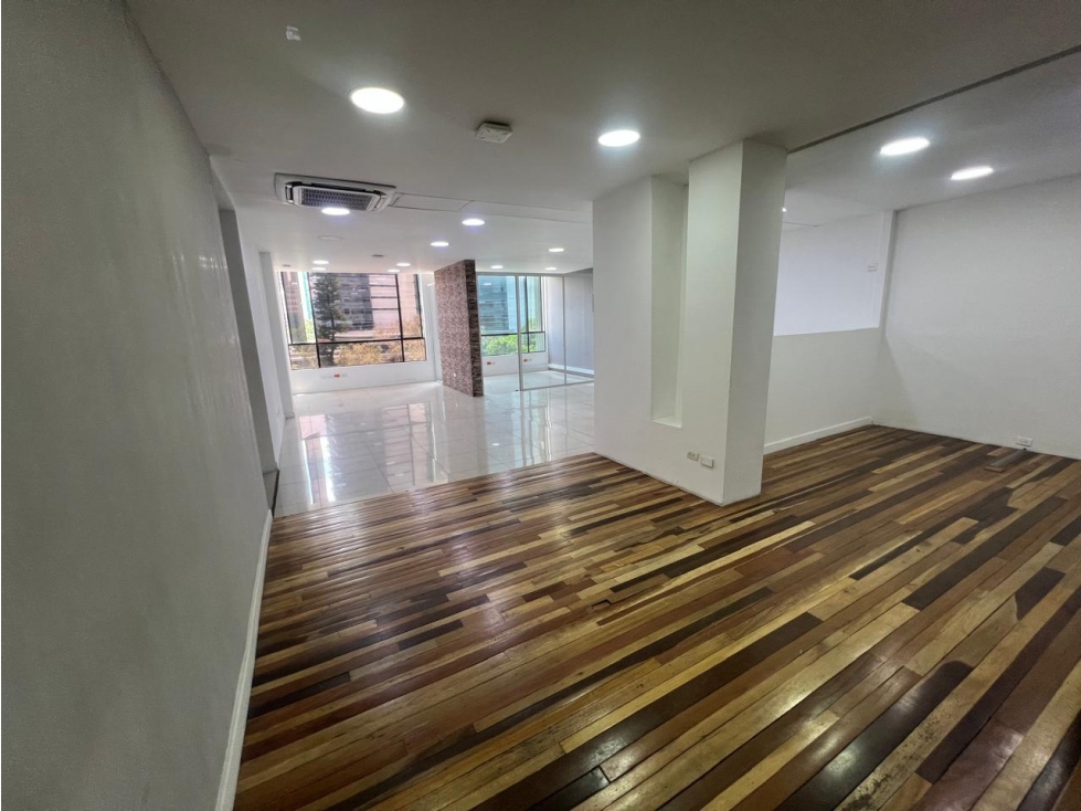 Oficina En Arriendo Sector Milla De Oro - 1