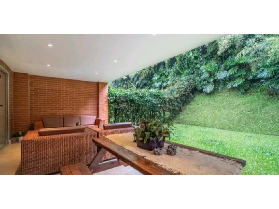 Hermosa Casa En Arriendo Sector San Lucas