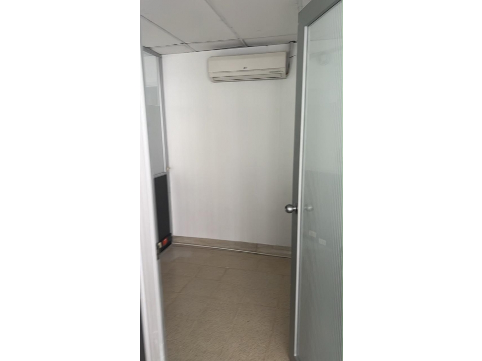 Oficina En Arriendo Sector El Milla De Oro - 4