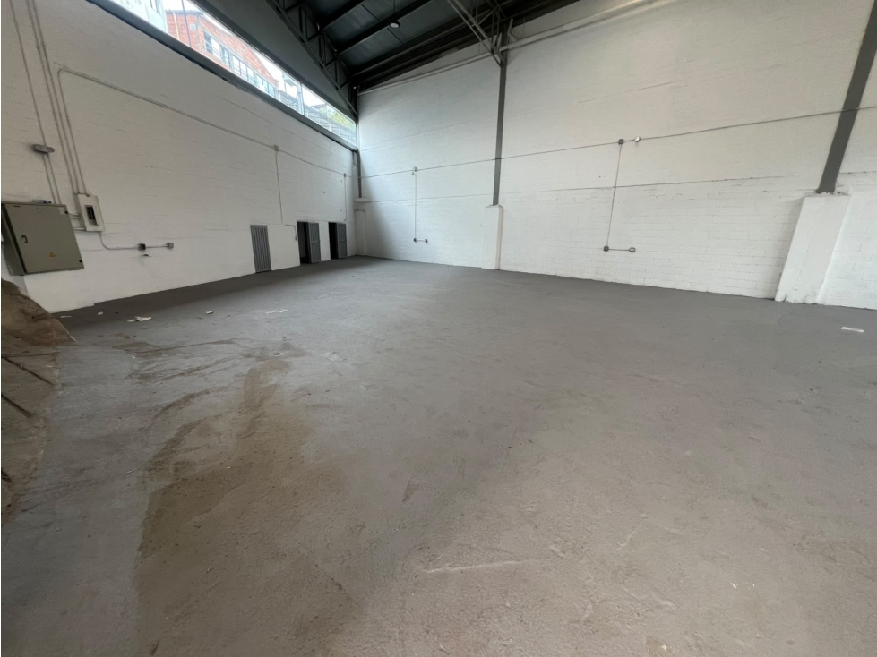 Bodega En Arriendo Sector Caldas