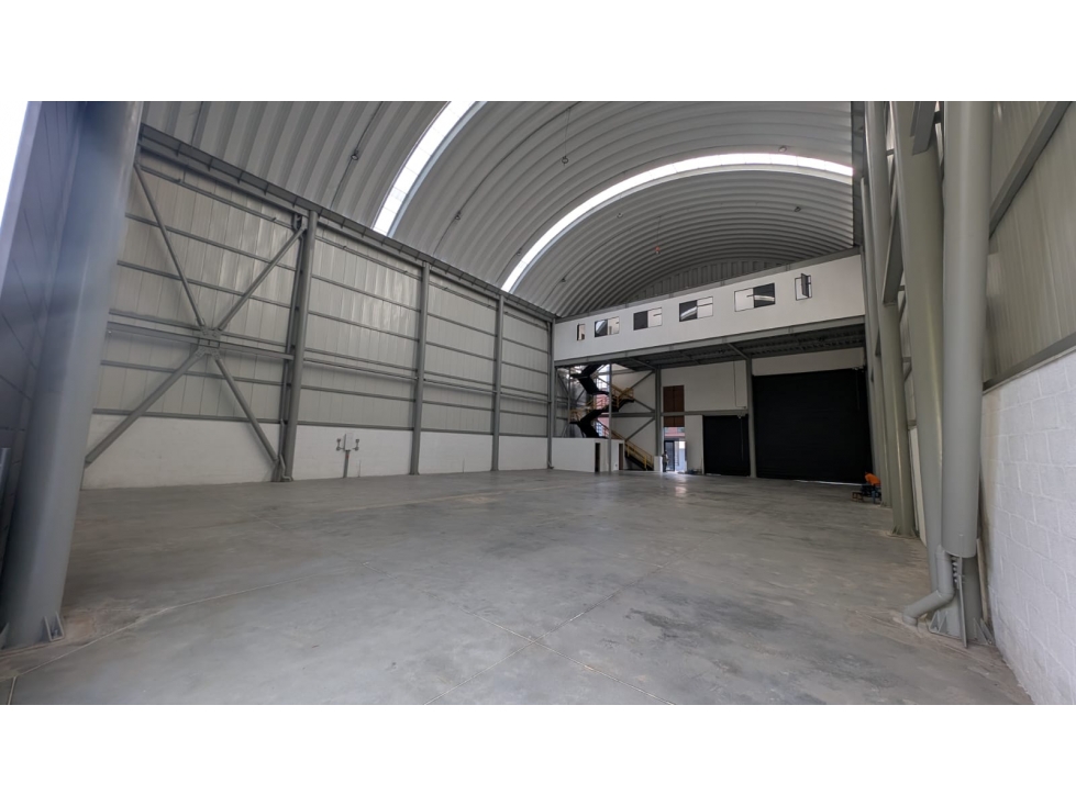 Bodega En Arriendo Sector Copacabana