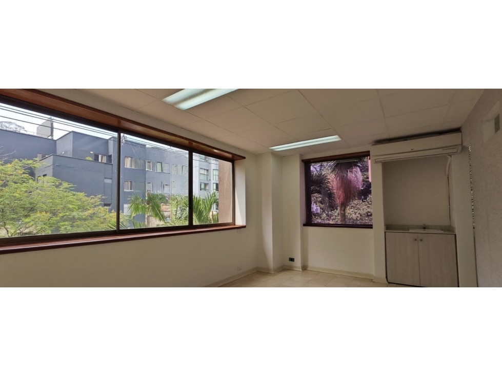 Oficina En Venta Y Arriendo Sector Conquistadores