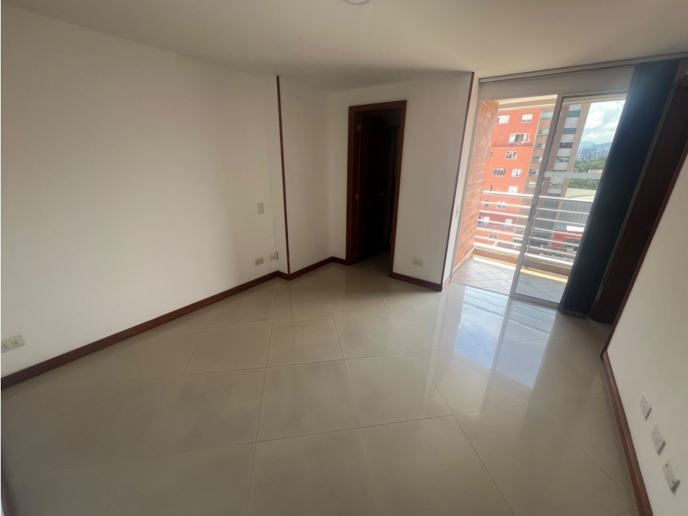 Apartamento En Arriendo Sector Laureles — foto 2