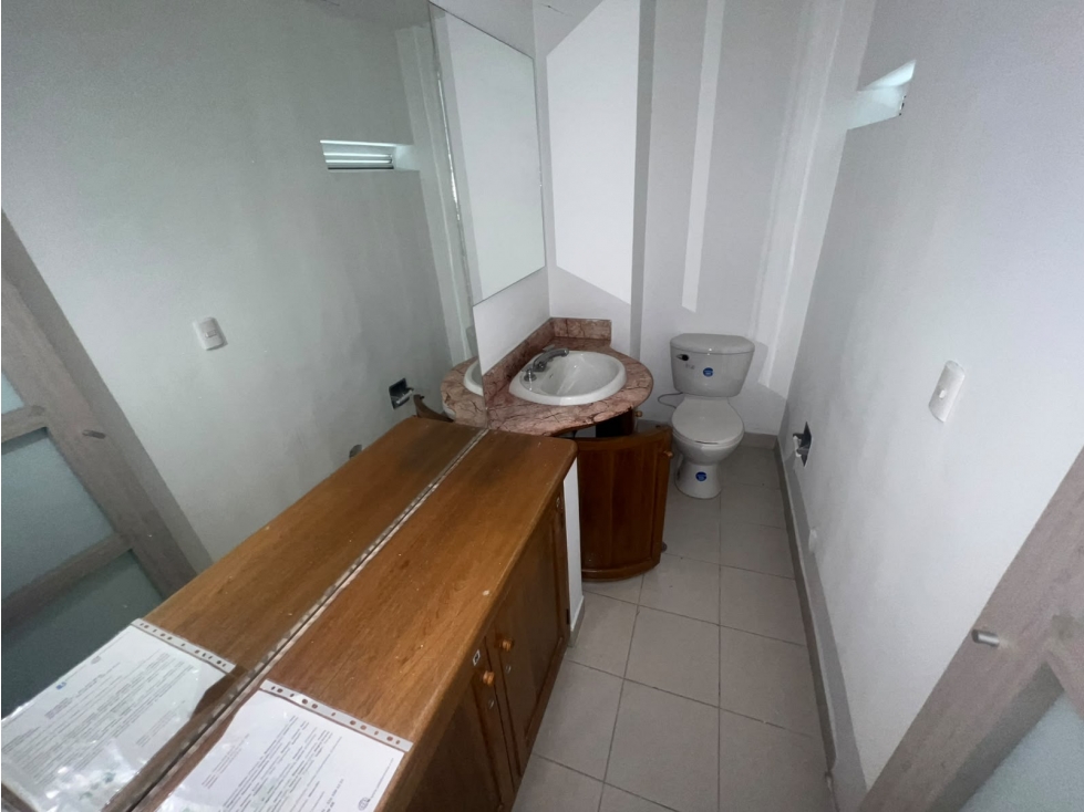 Oficina En Arriendo Sector La Mota — foto 3