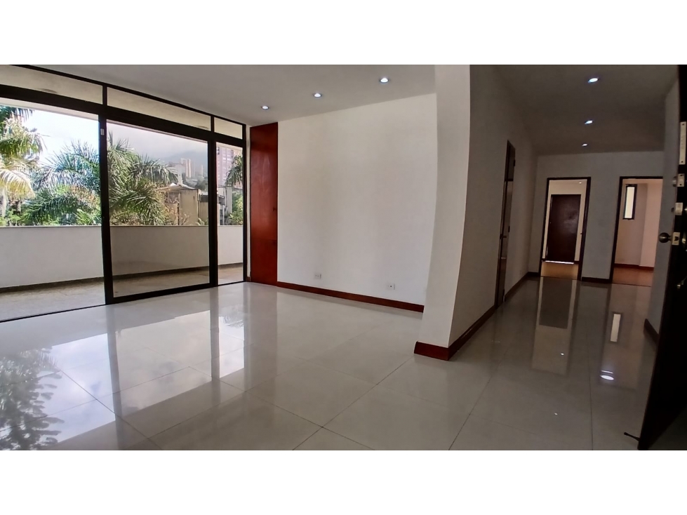 Apartamento en Arriendo Los Balsos Medellin — foto 4