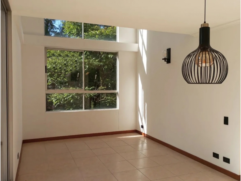 Apartamento en Venta y Arriendo Los Balsos Medellín — foto 3
