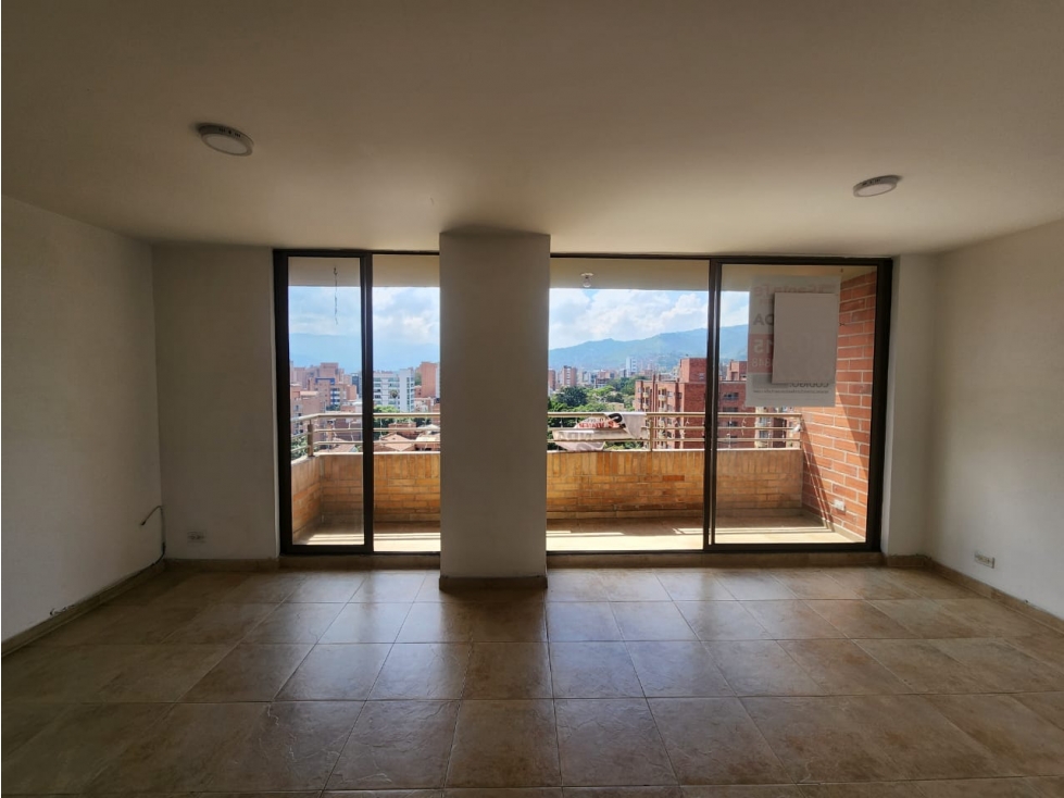 Apartamento en Arriendo 2do Parque Laureles Medellín — foto 3