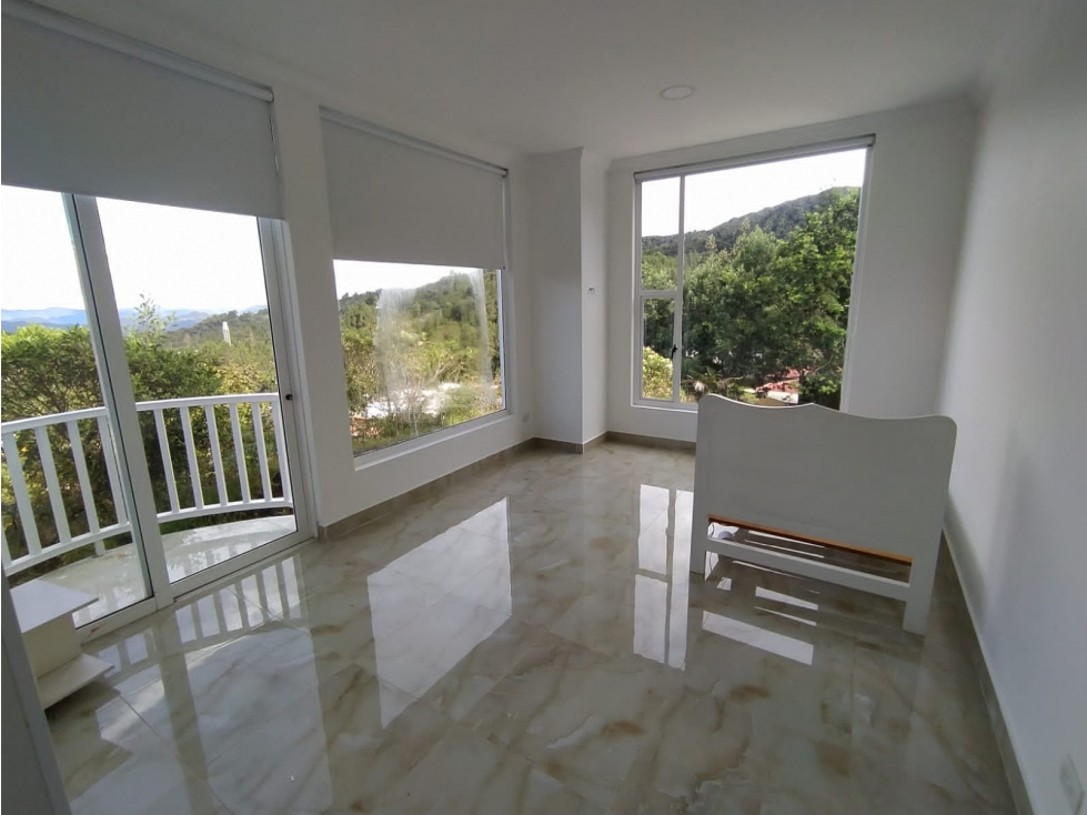 Casa en Arriendo o Venta Loma del Escobero Envigado — foto 2