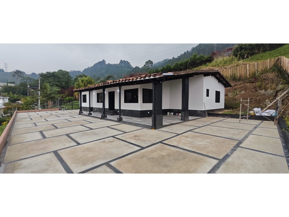 Casa en Arriendo La Mina Envigado