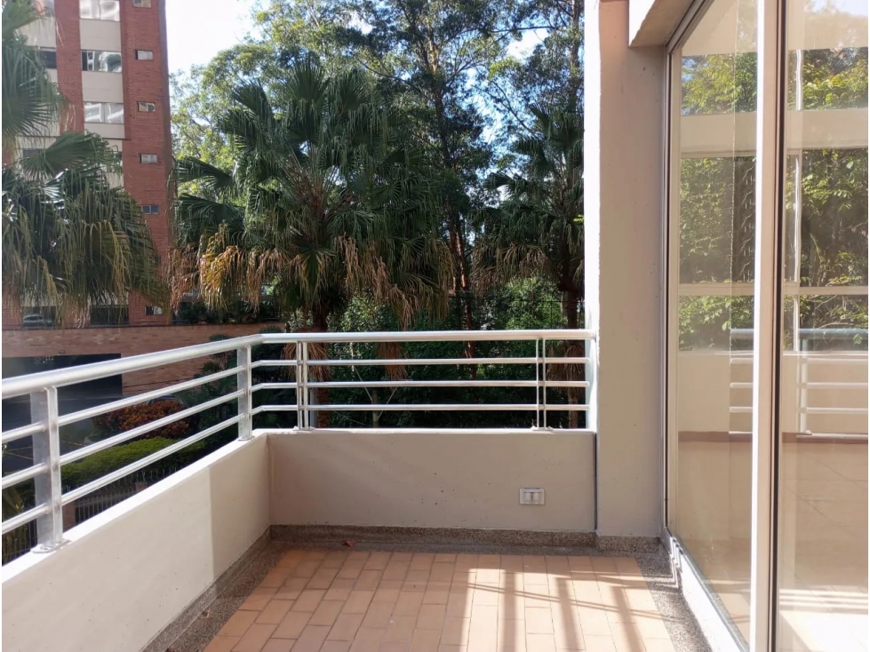 Apartamento en Venta y Arriendo Los Balsos Medellín — foto 5
