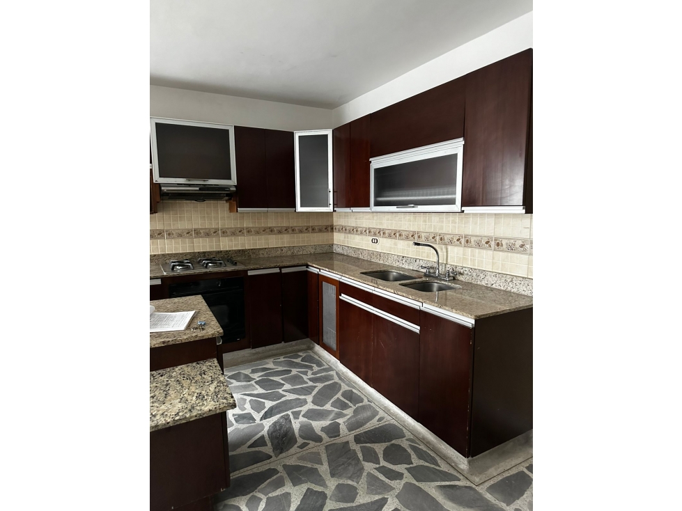 Casa Independiente en Arriendo y Venta en el Sector de Simón Bolívar — foto 3