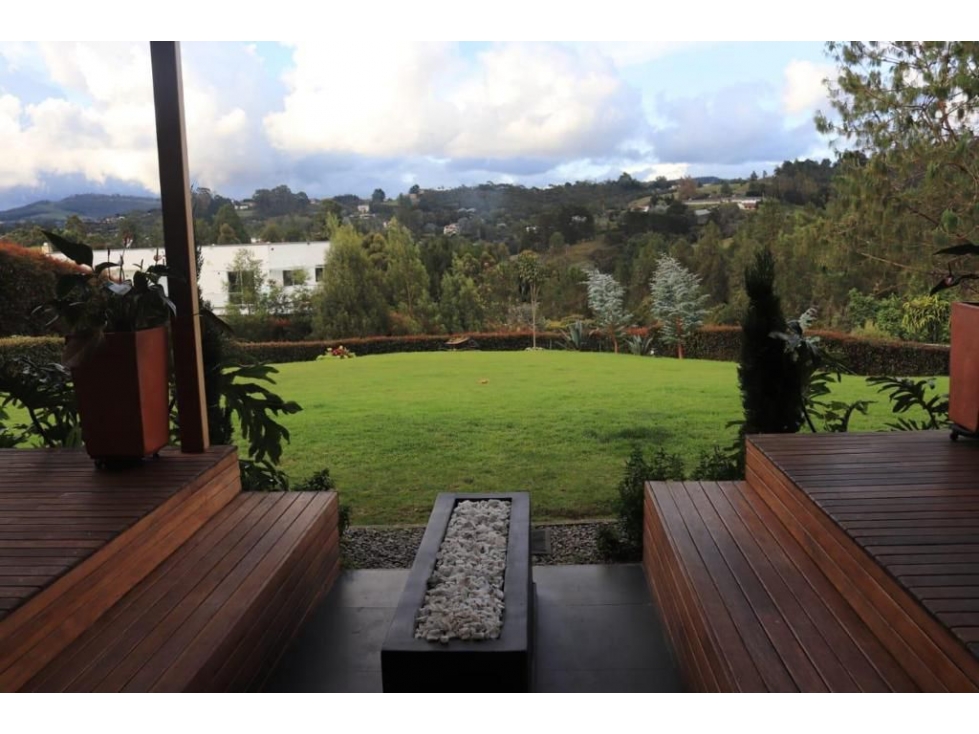 Casa en Arriendo Loma del Escobero Envigado — foto 4