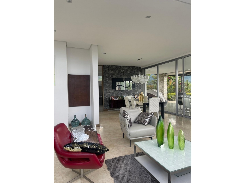 Casa en Arriendo y Venta en el Sector de La Loma del Escobero — foto 3