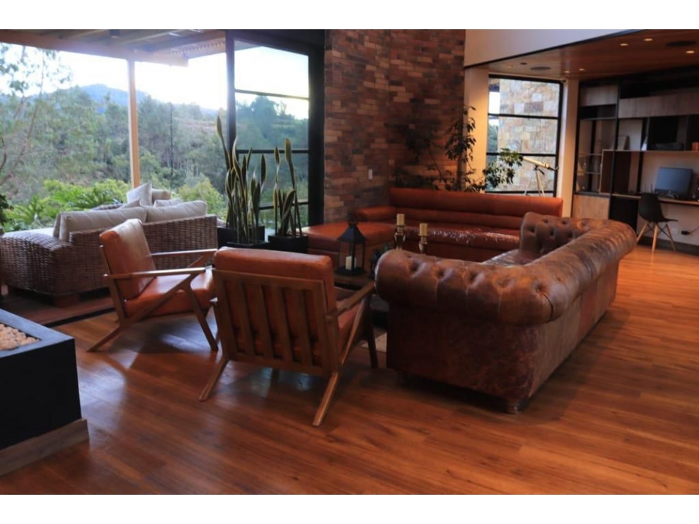 Casa en Arriendo Loma del Escobero Envigado — foto 3