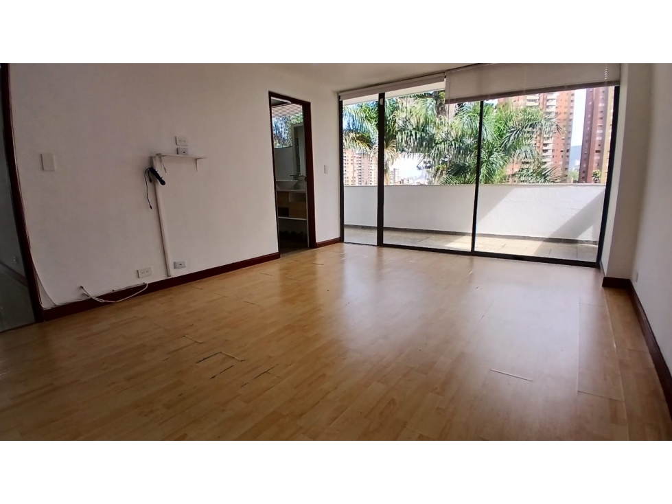 Apartamento en Arriendo Los Balsos Medellin — foto 5