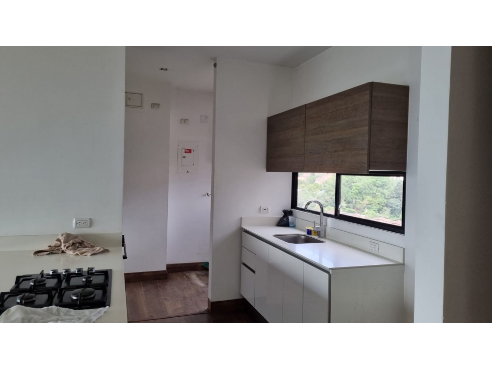 Hermoso Apartamento En Arriendo San Lucas Medellín — foto 2