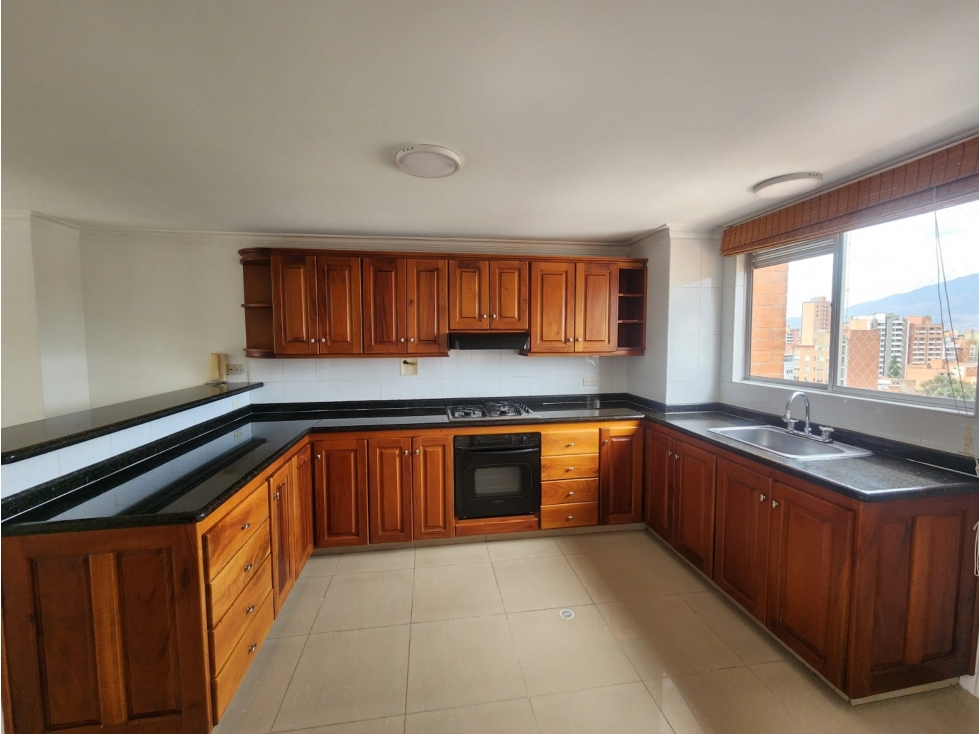 Apartamento en Arriendo El Nogal Medellín — foto 4