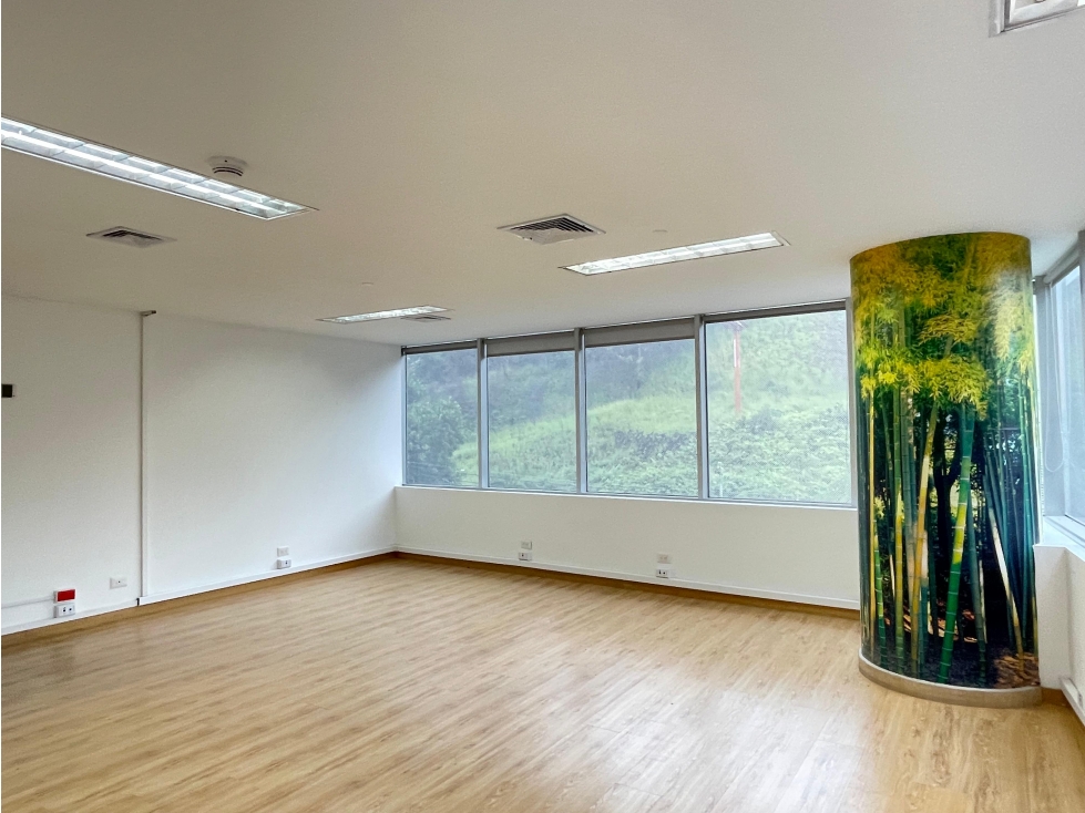 Oficina en Arriendo Loma de San Julián Medellín
