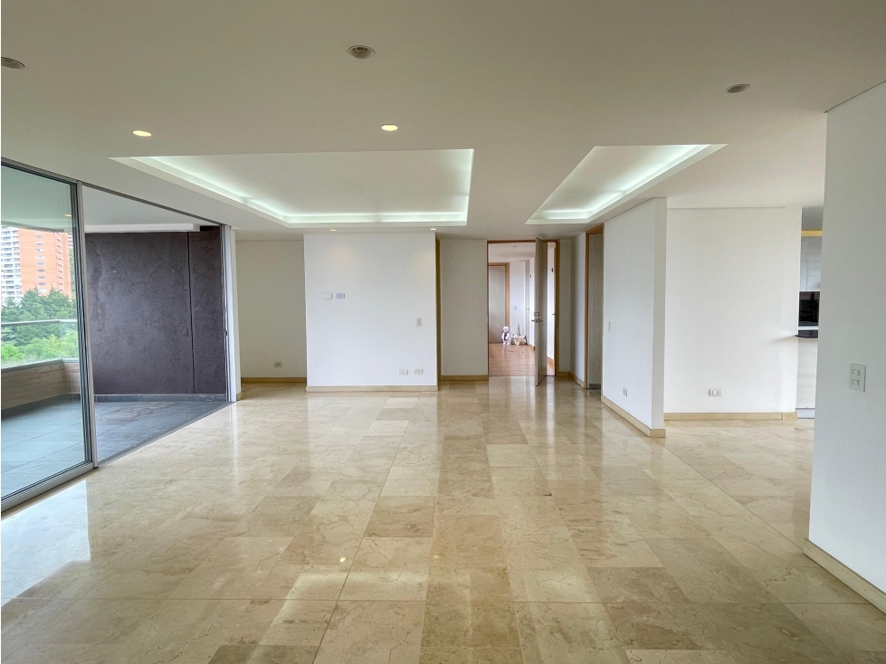 Apartamento en Venta y Arriendo El Tesoro Medellín — foto 3