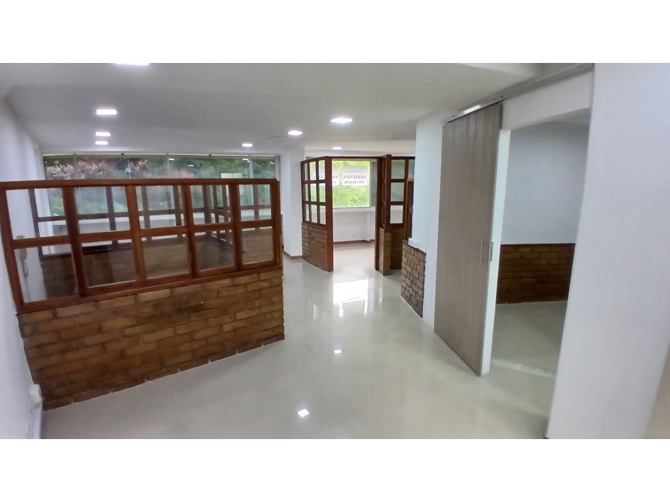 Oficina en Arriendo Manila Medellín
