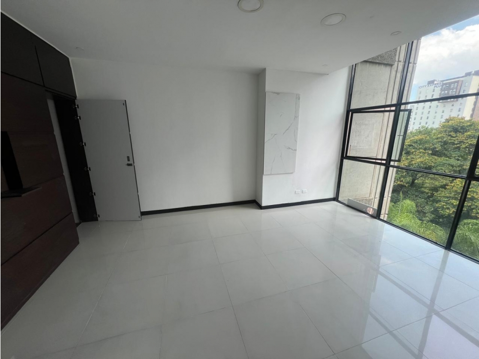 Oficina en Arriendo Milla de Oro Medellin - 4