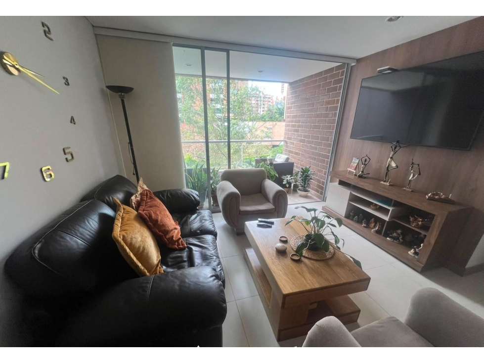 Apartamento en Arriendo Loma del Esmeraldal Envigado — foto 5