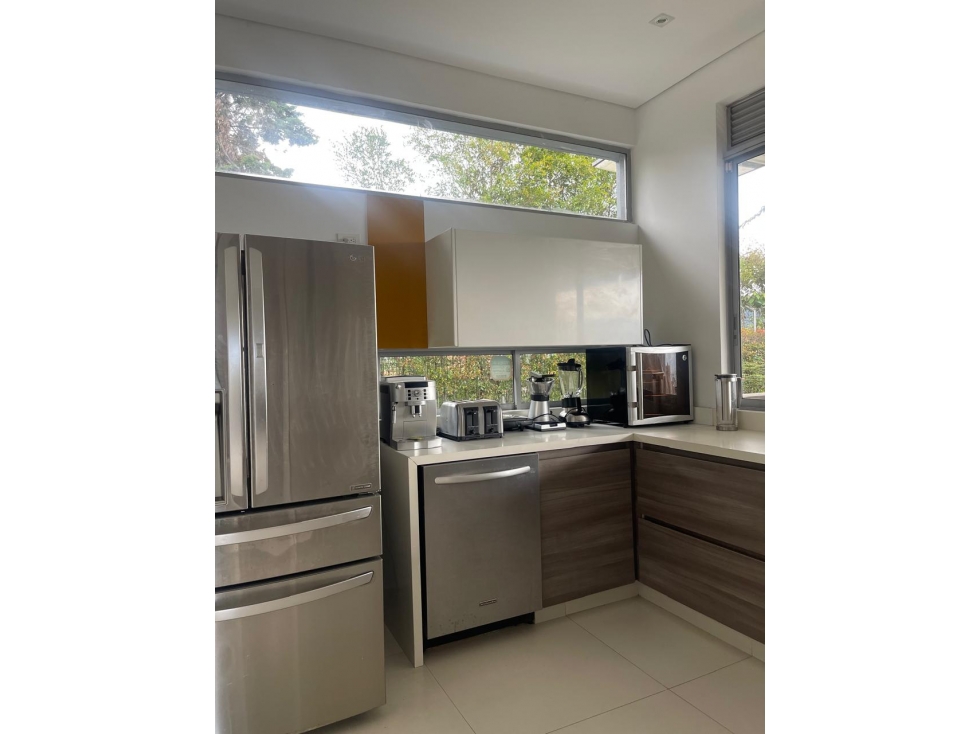 Casa en Arriendo y Venta en el Sector de La Loma del Escobero — foto 5