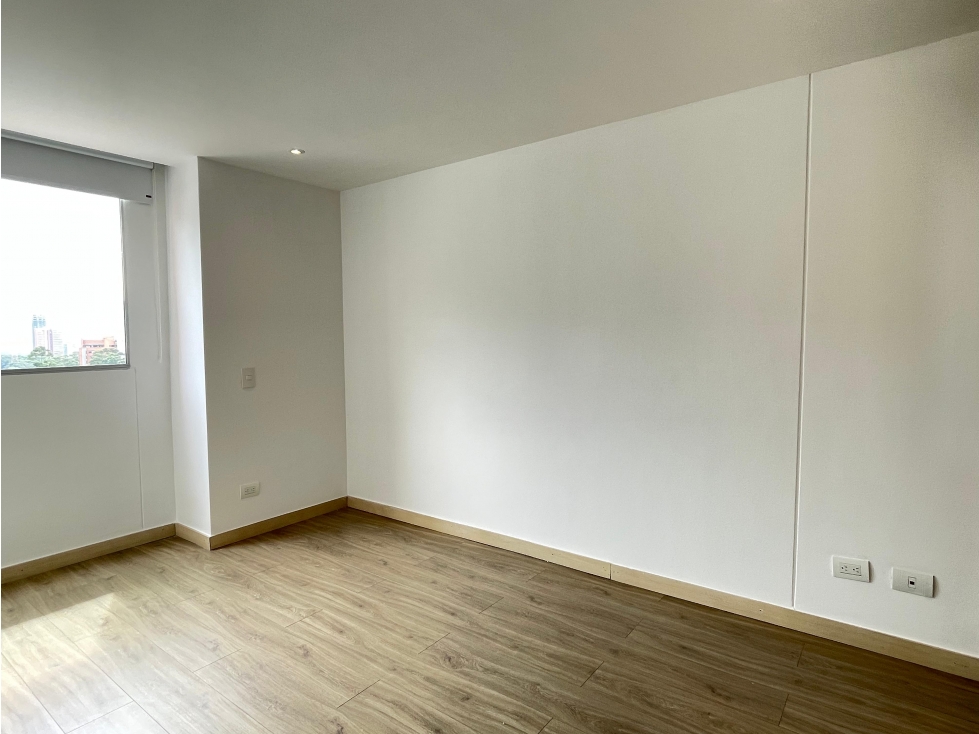 Apartamento en Venta y Arriendo El Tesoro Medellín — foto 5